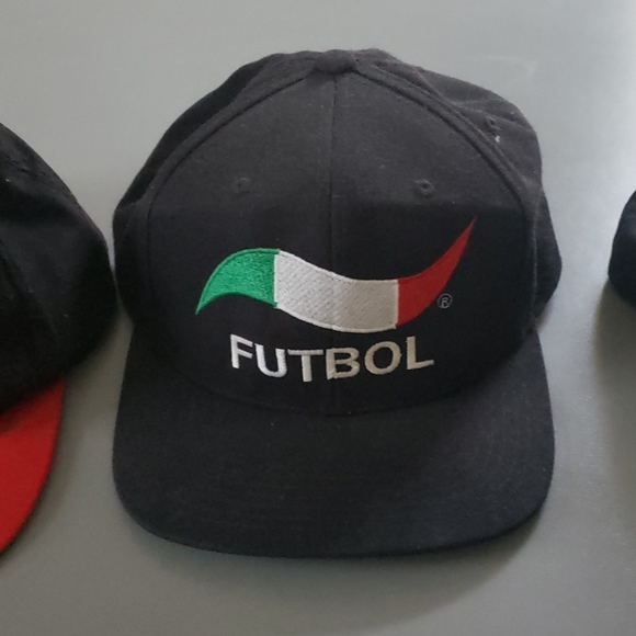 3LOT SNAPBACK HATS - Picture 3 of 5